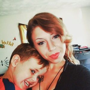 Meet your Posher, Leah